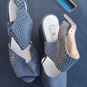 MLR Textured black platforms